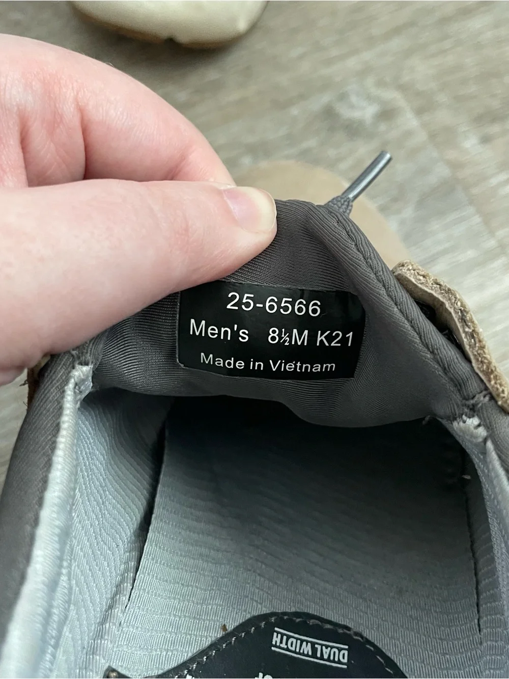 Johnston & Murphy Men’s 8.5M Brown/Taupe Leather Sneakers – Weatherproof